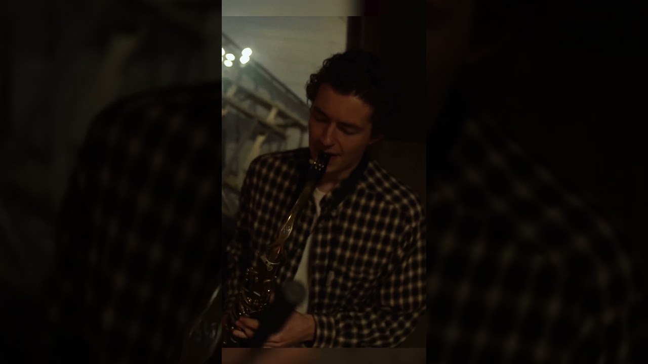 Quinn Oulton - Clashing Colours (Feat. Monica Martin) 