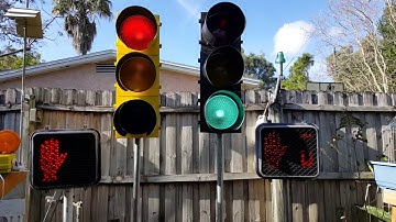 Traffic Signal Project Using PIC16F877A