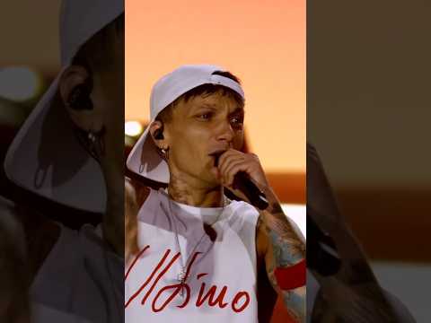Video ULTIMO canta 'Ipocondia' a Tor Vergata / La Favola per Sempre