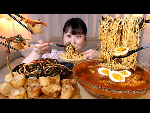 얼큰고소한 미역불닭볶음탕면🔥 바삭한 대창구이 파김치 먹방 Spicy <strong>fire</strong> Chicken Ramyeon <strong>Green</strong> Onion Kimchi Koreanfood Mukbang