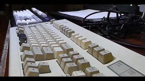 Compairing a 1989 IBM Model M to a 2017 UNICOMP Model M