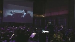 John Williams Conducts The Pink Panther Theme (Henry Mancini)