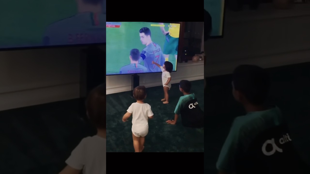 Ronaldo Family Reaction To His Goal 🥶😍