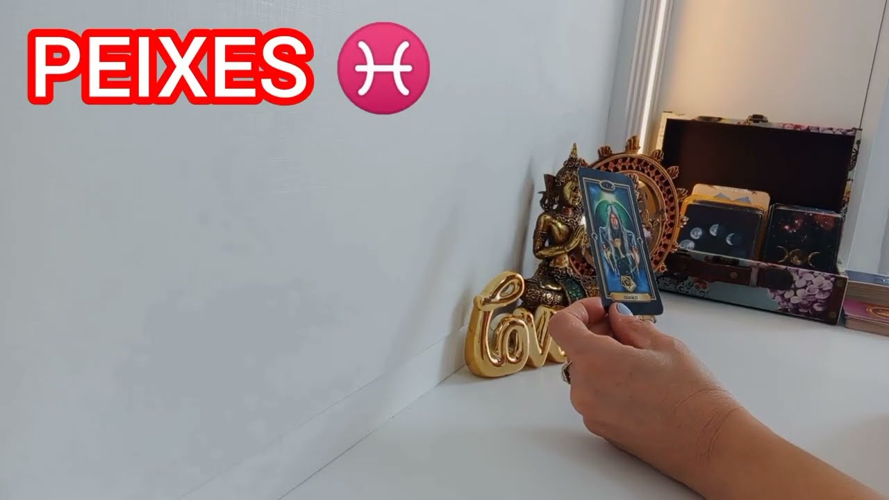 PEIXES ♓ Tem alguém apaixonado. Vc é uma tentação pra essa pessoa.