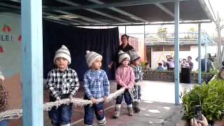 Jardín Infantil Rayitos De Sol Baile Chilote