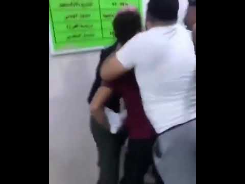 بالفيديو مشاجرة خلال طعن أحد المرضى بسلاح ابيض داخل مستشفى الجمهوري في البصرة