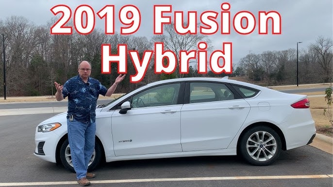 2020 Ford Fusion / Fusion Hybrid Review, Pricing, and Specs