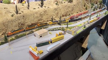 Tehachapi loop, Caliente, Cable, Monolith and Tunnels 16/17 on 4 HCDs in N scale
