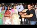 Salman Khan's Family Ganpati GRAND Welcome At Sisters Arpita & Alvira Khan's House In Bandra