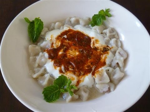 Zum Rezept: http://sallys.link/manti-rezept Zutaten aus dem Video: 1700 g Mehl 750 g Wasser (warm) 3. 