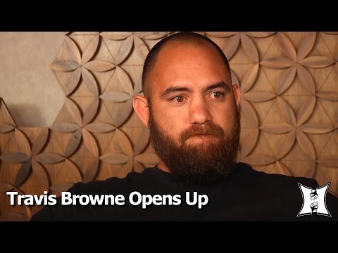 Video: Travis Browne'i netoväärtus: Wiki, abielus, perekond, pulmad, palk, õed-vennad