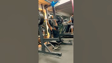 “Push yourself, no one else is going to do it for you.”💪🏻🏋️#fitness #gymmotivation #gymlife #gym