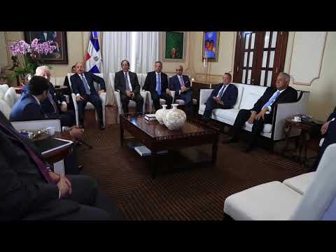 Danilo Medina se reúne con ministros de la Presidencia, Hacienda, Energía, Minas y Medio Ambiente