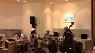 Helen Homer  My Favorite Things 4beat)