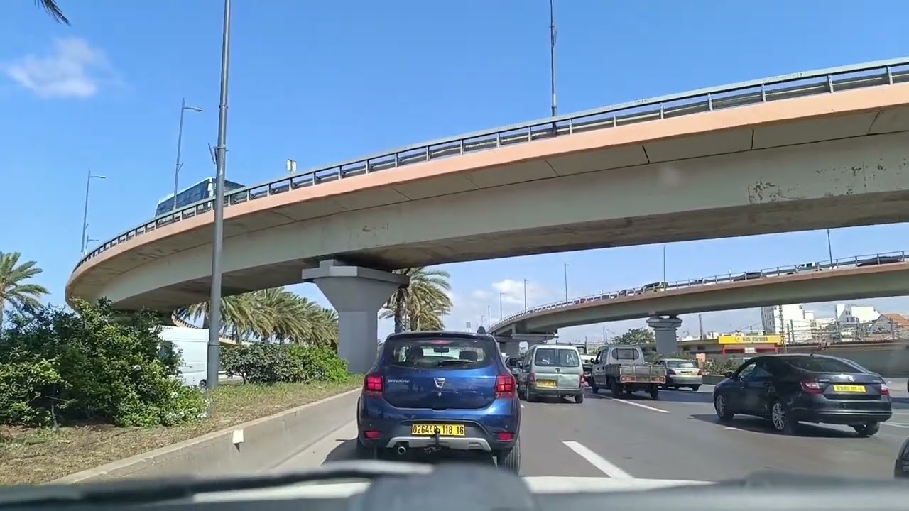 في العشرية  السوداء عائلة بقيادة الجد المجاهد قاتلت مجموعة ارهابية قصة واقعية حدثت في الجزائر 🇩🇿