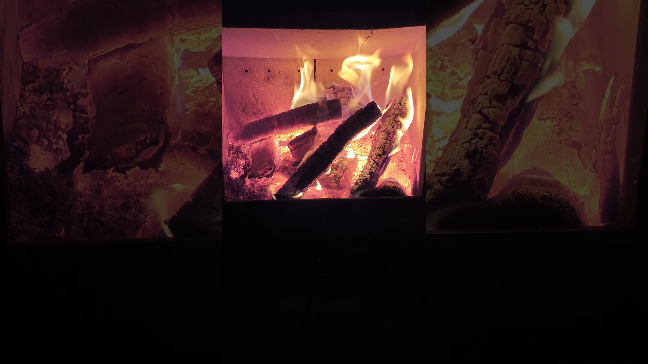 🔥 Fireplace &ndash; Real Time Loop&bdquo;Ultra HD 8K Fireplac