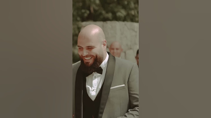ردة فعل زوجي لما شافني بفستان الزفاف لأول مرة🥹 BRIDE REVEAL 👰🏼‍♀️ #bride #عروس الفيديو كامل قريبا