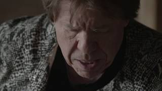 George Thorogood Steady Rollin&#39; - Acoustic Performances (Official Video)