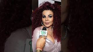 Rakhi— Aajkal ladkiyan nude sadko pe utar rahi hy kyuki market may kaam nahi hy#buzzookaspotlight