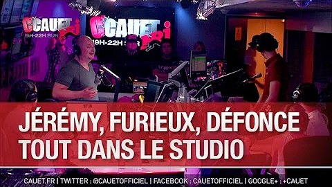 Jeremy, furieux, dfonce tout dans le studio  - CCa...