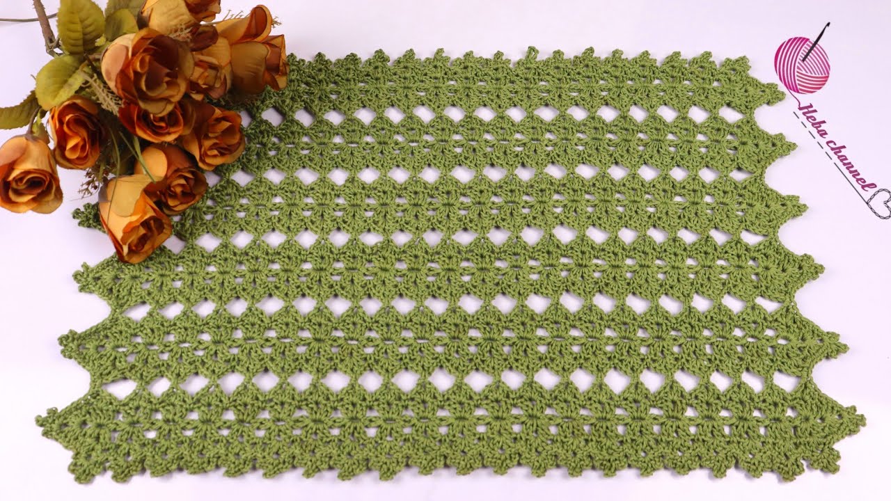 كروشيه مفرش مستطيل يصلح مفرش ترابيزة /مفرش سفرة/مفرش سرير /او مشايه