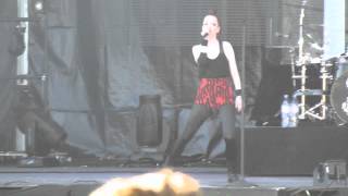 Garbage . Stupid Girl . Live Vieilles Charrues 2012