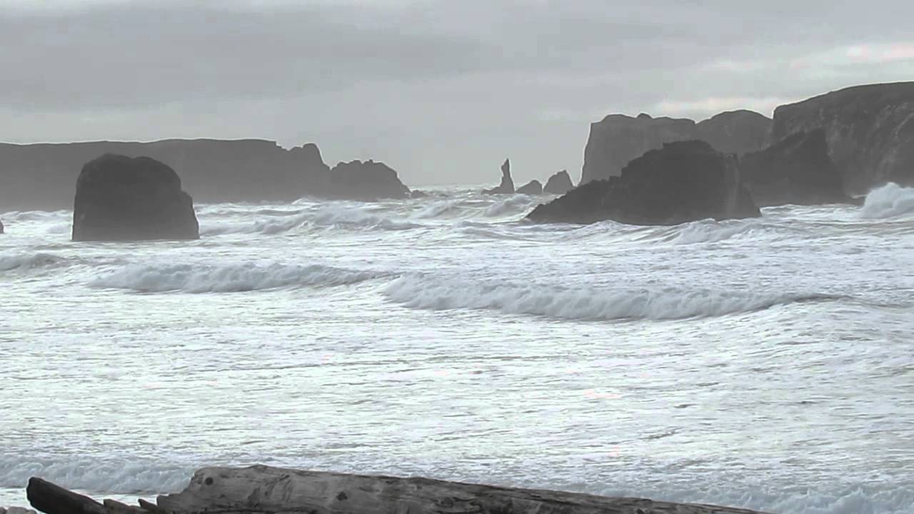 High tide and high surf on South Jetty, Bandon, OR YouTube
