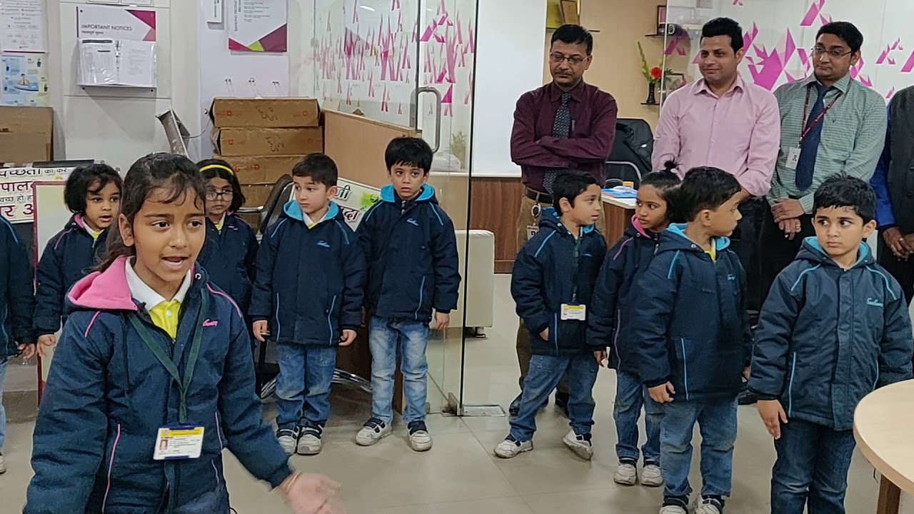 Nukkad Natak on Cleanliness by Kindergarten KIDS of Sunbeam School Lahartara Varanasi @ AXIS Bank Va