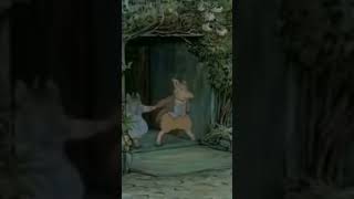 PETER RABBIT &amp; FRIENDS shorts - Tale of Pigling Bland, PART 11: &quot;Pigling and Pig Wig run away.&quot;