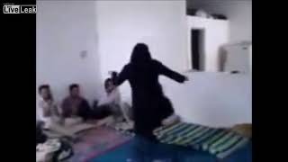 El baile de la mujer musulmana woman last dance (VIDEO COMPLETO)