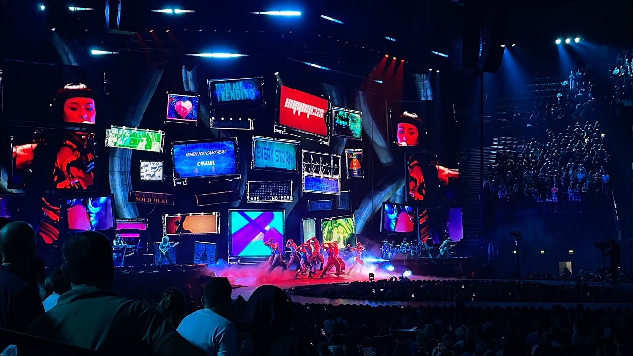 KATY PERRY - Teary Eyes Live The Lifetimes Tour Paris Accor Arena 04.11.25