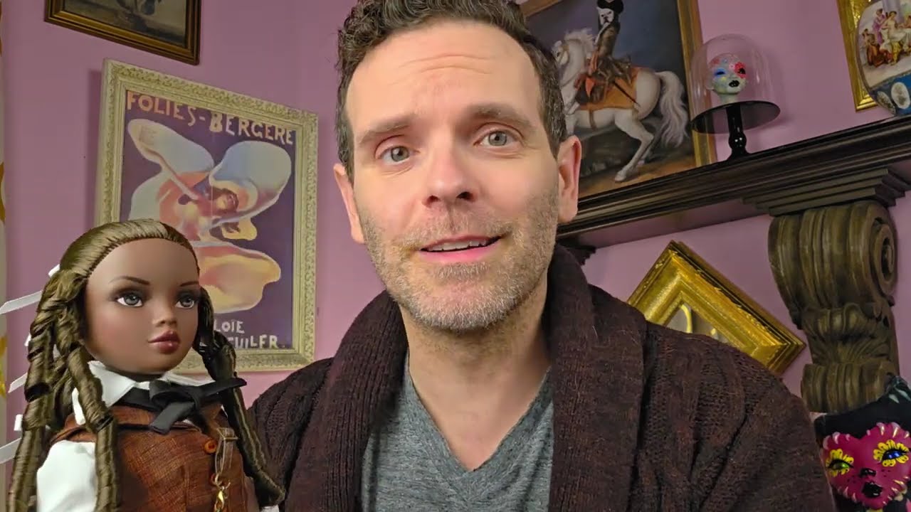 Unboxing Robert Tonner 