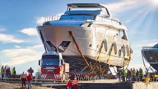 Mega-Yacht Transport / Heavy Haulage To The Exhibition Site | Boot 2020