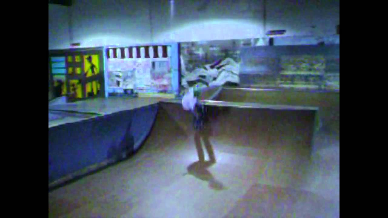 Brusco, Singler practice at Skatebarn 2 in Renton - YouTube