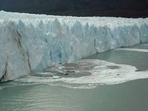 Desprendimiento en el Glaciar Perito Moreno - YouTube
