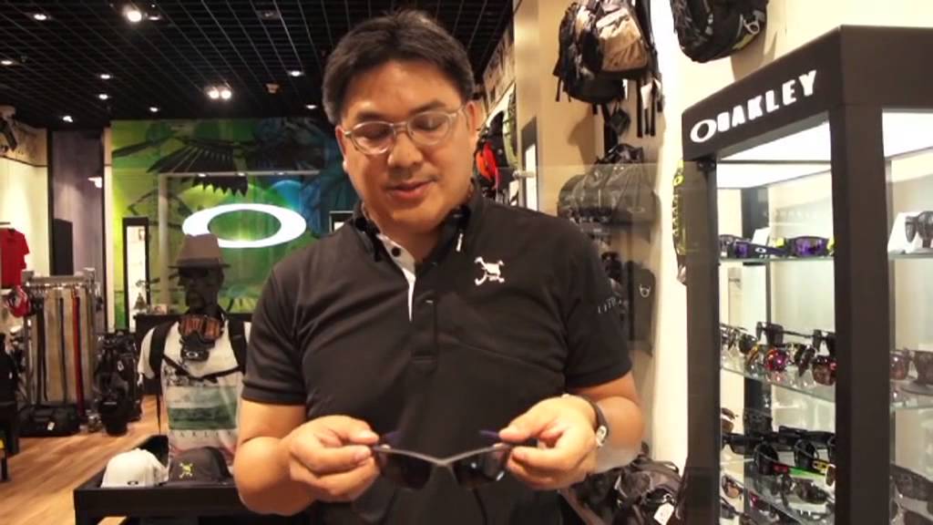 Oakley Thailand ] Aday With Charles 