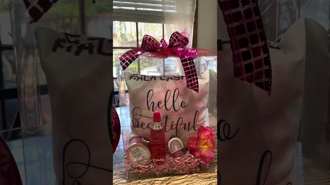 Valentine’s Day gifts heart shaped tray