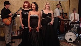 Girls Just Wanna Have Fun - Vintage Swing Vocal Harmony Retro Jazz 1940s The Puppini Sisters Resimi