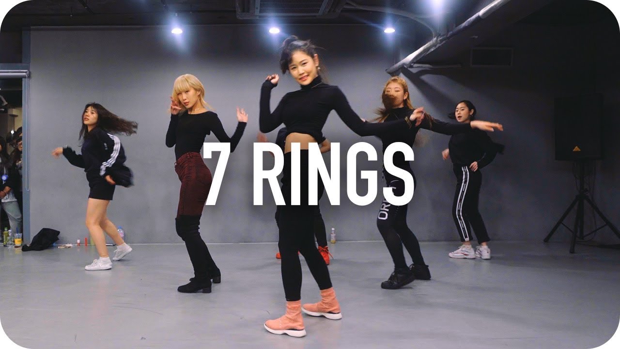 7 rings - Ariana Grande / Ara Cho Choreography - YouTube