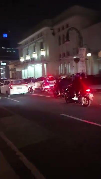 RAME !! SUASANA JALAN ASIA AFRIKA KOTA BANDUNG MALAM HARI