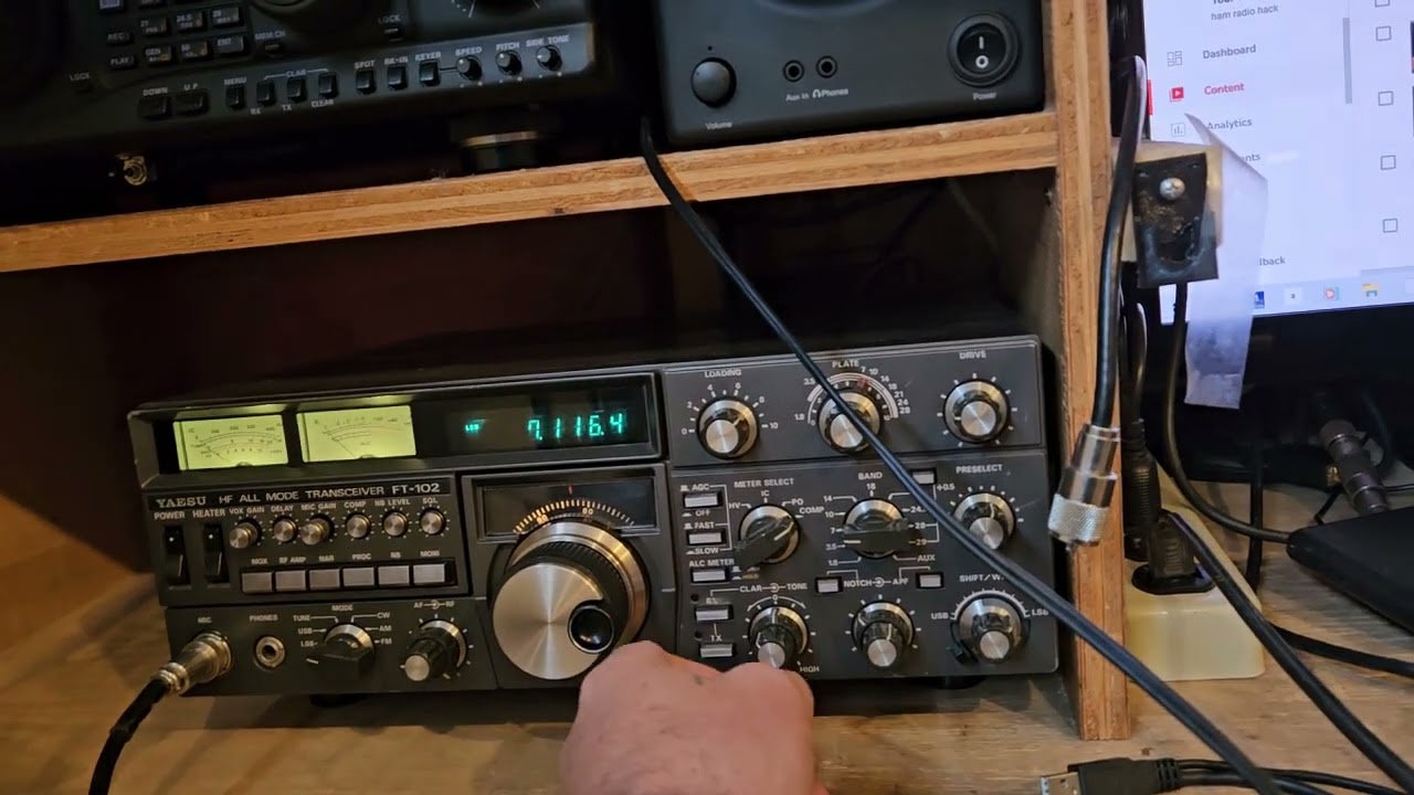 【名機】YAESU FT-102 HFオールモードトランシーバー The YAESU Ft102 tube hybrid ham radio May 22, 2024 - YouTube