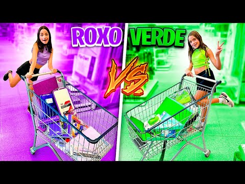 COMPRANDO MATERIAL ESCOLAR PELA COR ROXO VS VERDE - MILLENA E MANU MAIA