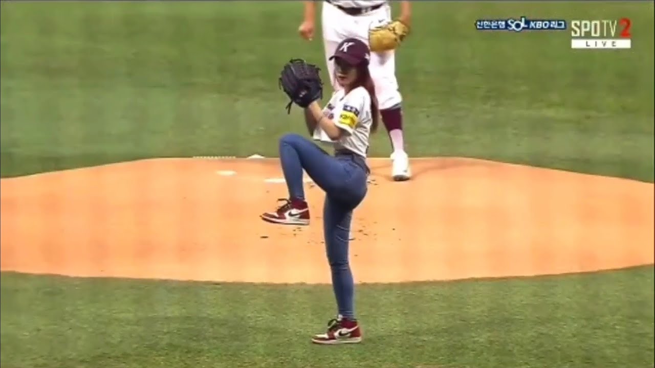 BASEBALL PITCHER MINNY PARK! 🥰⚾🧢[15.04 Kiwoom Heroes Baseball Club]