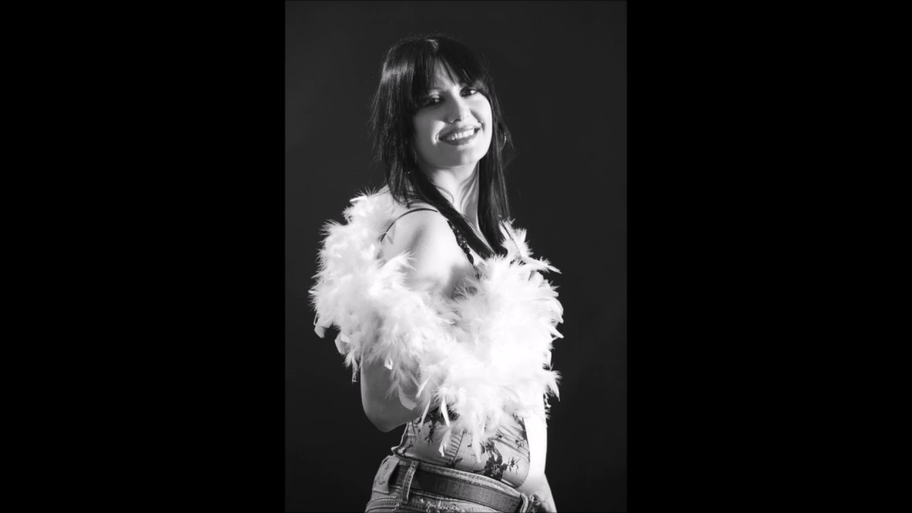 Giovanna De Sio - E' grande