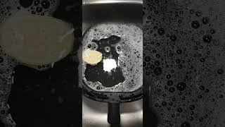 Testing the the baking soda Air Fryer Clean Hack