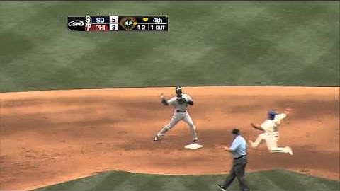 2011/07/25 Harang induces double play