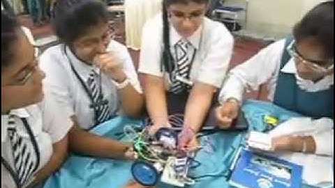 Workshop on ArduBotics. Day-2