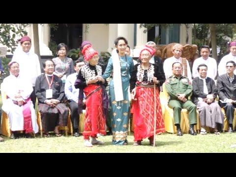 ဗိုလ္ခ်ဳပ္ႏွင့္အတူ ဓာတ္ပံု႐ုိက္ခဲ့သည့္ အဖြား ၂ ဦး ေဒၚေအာင္ဆန္းစုၾကည္ႏွင့္ေတြ႔ဆံု 