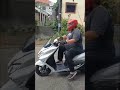 Noob on Suzuki burgman street scooter. Been practicing driving straight and going over humps :D