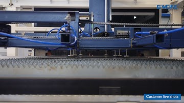 FIBER LASER CUTTING MACHINE WITH AUTOMATIC LOADING